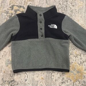 The North Face Kids' Black and Gray Fleece Hoodie